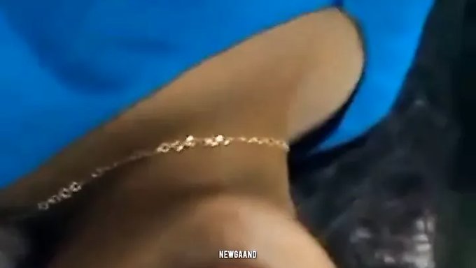 18+ Hintli Kız, Cowgirl Pozisyonunda Şaplaklanıyor Ve Yalanıyor