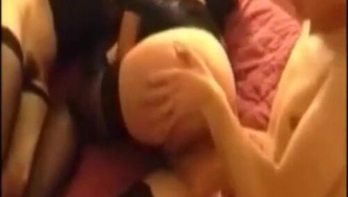 Iki Kızla Fransızca Amatör Üçlü