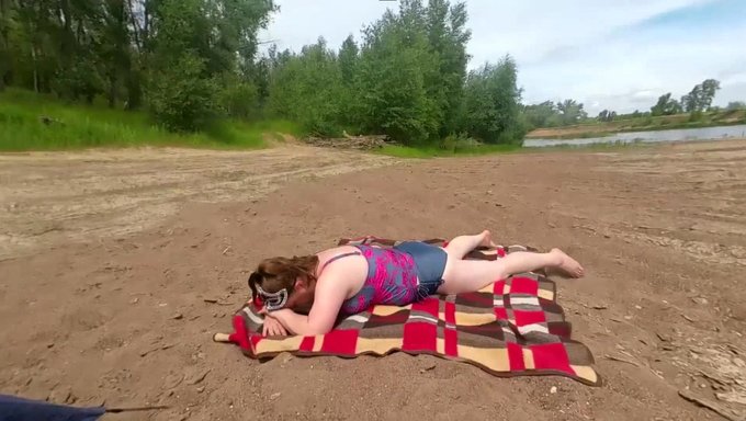 Plajda Boşalma: Ev Yapımı Bir Video