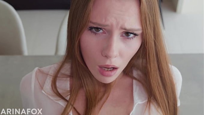 Üvey Kız Kardeşimle Dar Bir Etek Içinde Sert Ve Buharlı Bir Deneyim.