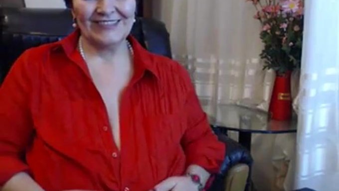 Güzel Şişman Bir Kadının Olgun Webcam Performansı
