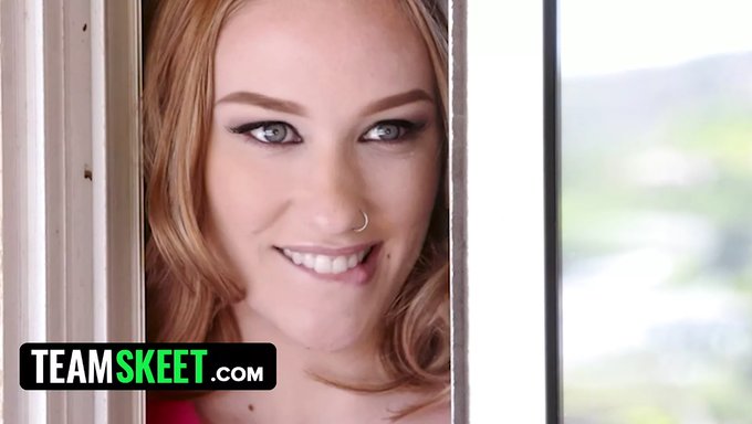 En Popüler Beyaz Kızların Derin Boğaz Ve Cowgirl Pozisyonlarında Büyük Siyah Yarraklar Tarafından Sikişmesinin Derlemesi