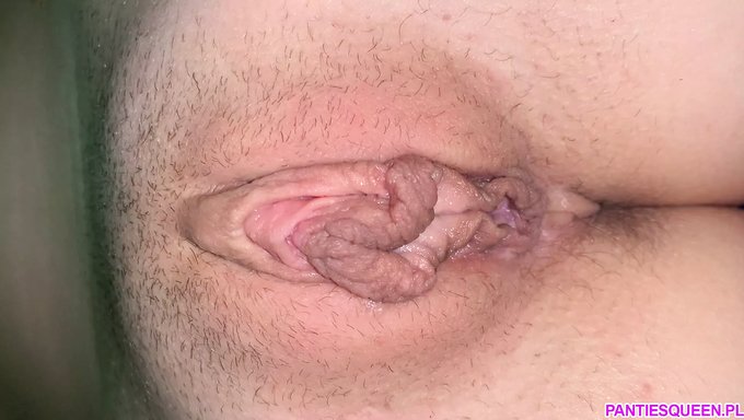 Amatör Genç, Ev Yapımı Videoda Yakın Çekim Am Oyununun Tadını Çıkarıyor