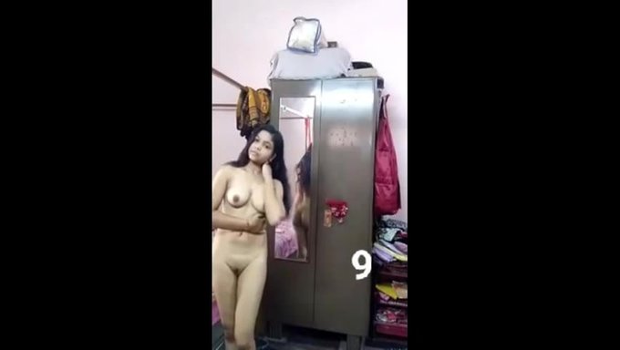 Bu Hintli Kadınları Bu Çevrimiçi Porno Videosunda Değerlendirin