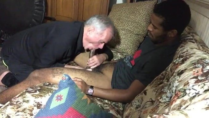 Amatör Gay'In Yaşlı Bir Adamla Yaşadığı Deneyim
