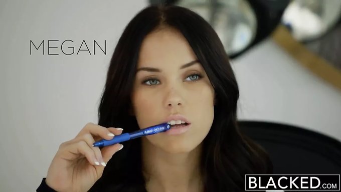 Megan Rains' Siyah Bir Erkekle Yoğun Oral Ve Yüz Zevki
