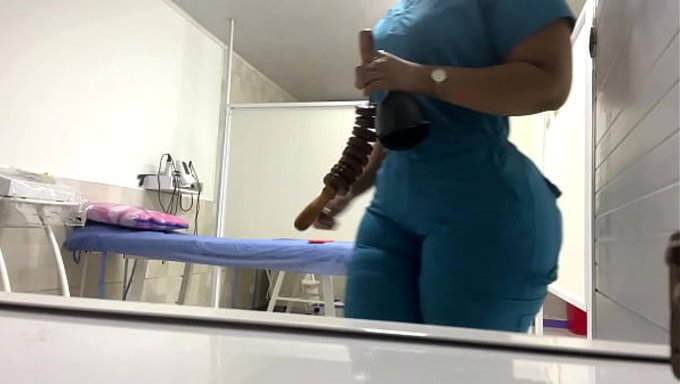 Kocaman Ve Güzel Bir Hemşirenin Götü Kamerayla Kaydedildi (Culona Bbw)