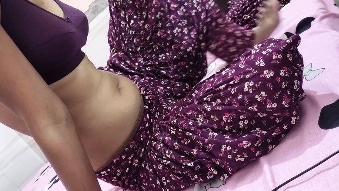 Genç Bir Hint Kızı, Bu Sıcak Videoda Büyük Bir Yarak Ve Dişi Spermden Zevk Alıyor