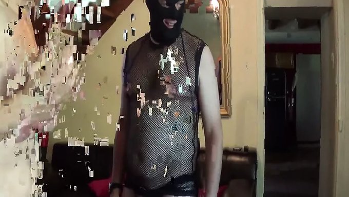 Büyük Göğüslü Alman Fahişe Bdsm Sahnesinde Geçiş Yapıyor