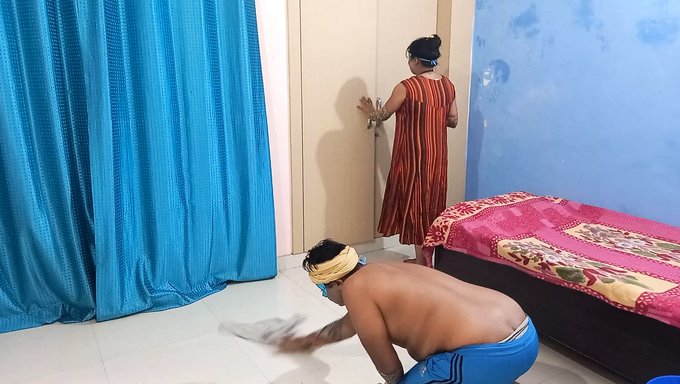 Desi Genç (18+), Büyük Bir Yarrak Tarafından Amını Yalatıyor