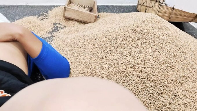 Amatör Çift, Hd Videoda Açık Havada Seks Ve Içine Boşalma Keyfini Çıkarıyor