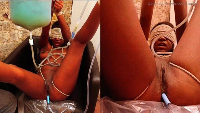 Sheeba'Nın Ilk Düşmanı: Göğüslü Zenci Kızın Anal Macerası