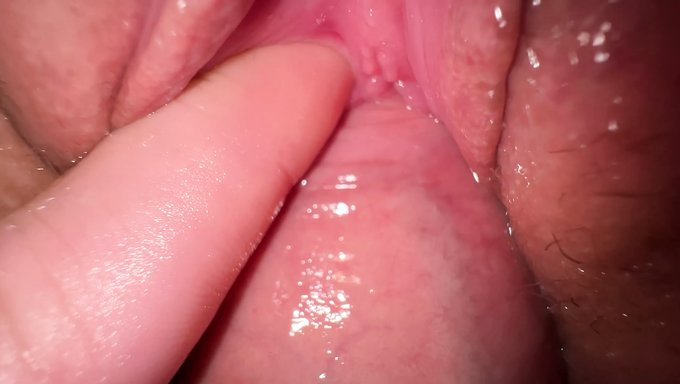 Amatör 18+ Zayıf Genç Anal Yakın Çekim Alıyor