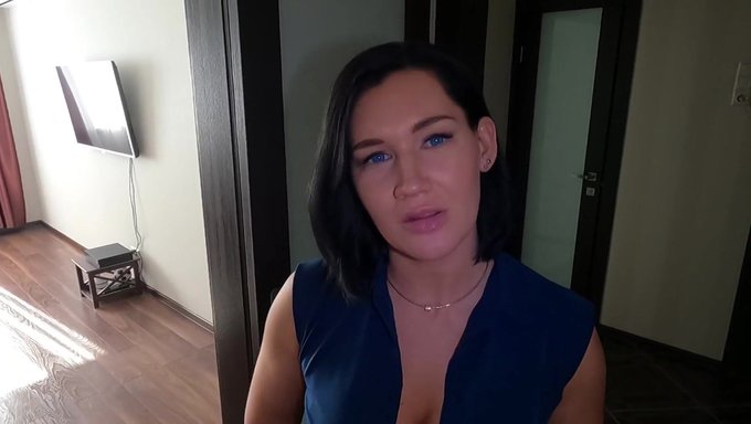 Milf Üvey Teyze Sıcak Bir Derste Matematik Öğretiyor