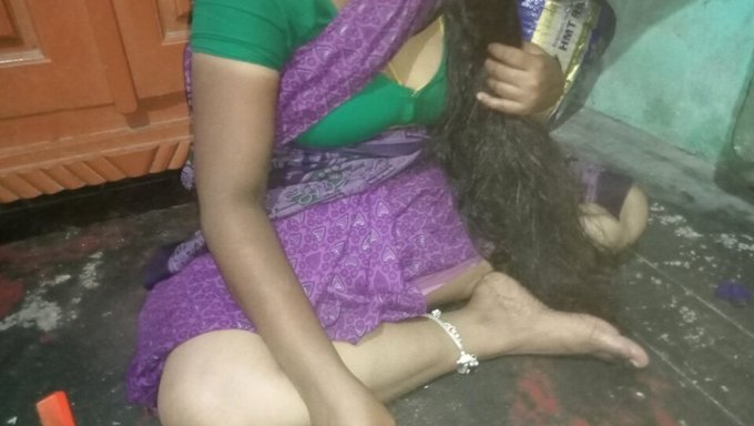 Tüylü Tamil Teyzenin Sıkı Amı Ve Anal Eylemi