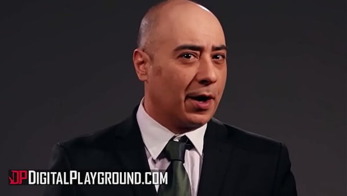 Janice Griffith Ve Demi Sutra Bir Araya Gelip Yağlı Bir Yarışmada Kazandılar.