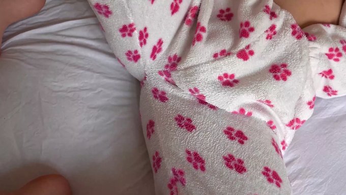 Bu 18+ Videoda Sakso Becerileri Ve Büyük Doğal Göğüsler Sergileniyor