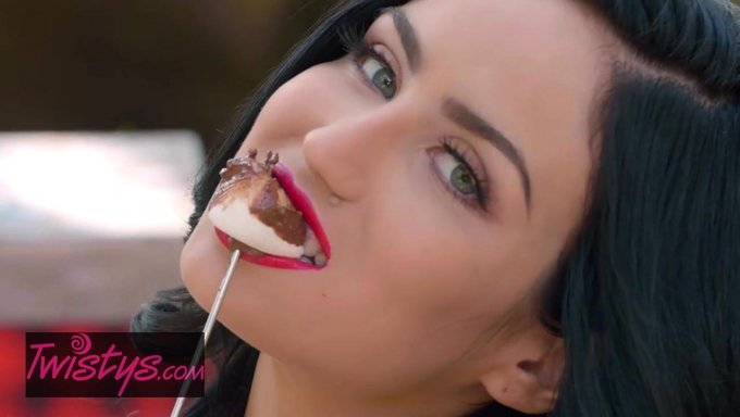 Jade Baker'In Aşk Hikayesi - Mastürbasyon Yapan Bir Kız