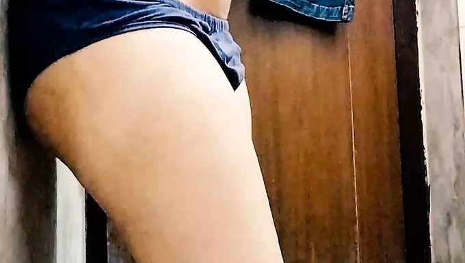18+ Hintli Kızla Parmaklamanın En Üst Düzey Zevkini Yaşayın