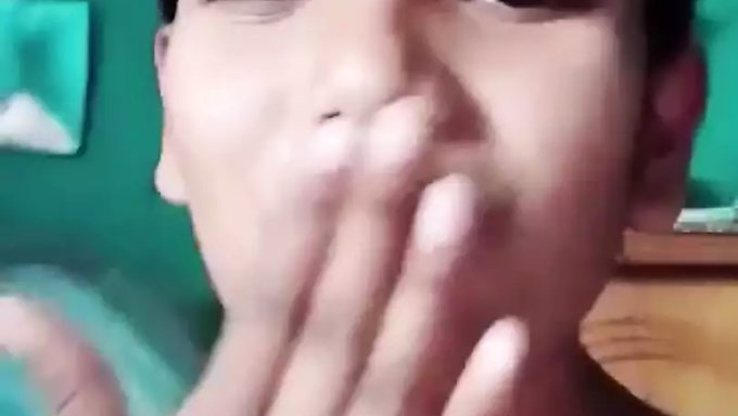 18+ Genç Kızın Muhteşem Göğüsleri Ve Amcığı Hd Videoda