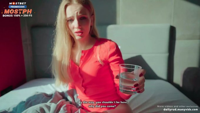 Rus Üvey Kız Kardeşin Anal Tıkaç Sahnesi Bu Özel Videoda.