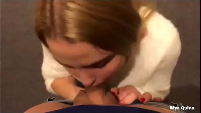 Kız Asansörde Oral Yaptı, Suratına Boşaldı.