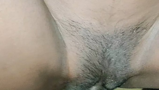 Hint Bhabhi, Kocasını Erkek Arkadaşıyla Bir Otel Odasında Aldatıyor, Bölüm 4