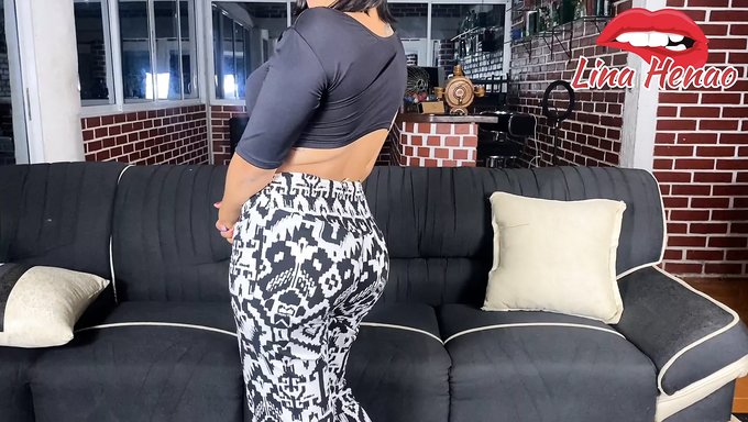 Büyük Kalçalı Latin, Ilk Porno Seçmelerinde Acımasız Oluyor