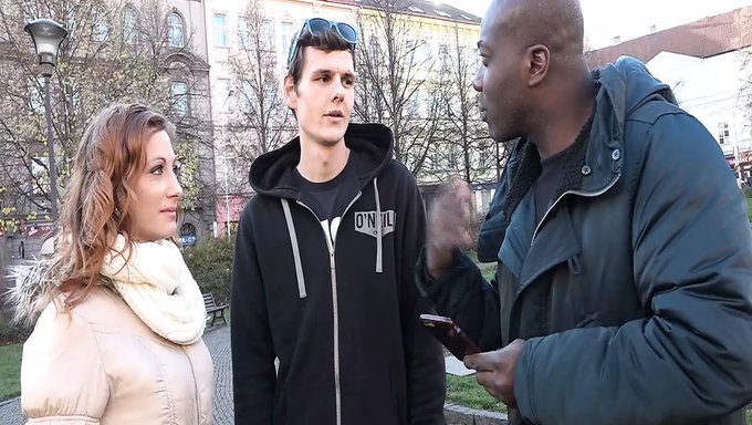 Kız Arkadaşım Ve Ben Bu Sıcak Videoda Siyah Bir Adamla Irklararası Seksin Tadını Çıkarıyoruz