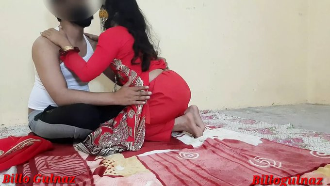 Desi Kız Kardeşin Büyük Poposu, Üvey Erkek Kardeşi Tarafından Anal Sekste Sikişiyor