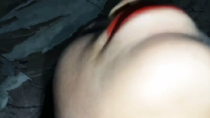Hintli Amatör Sert Anal Ve Derin Boğazın Tadını Çıkarıyor