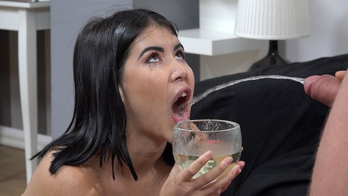 Bdsm: Itaatkâr Bir Fahişeyle Barebacking Ve Oral Seks