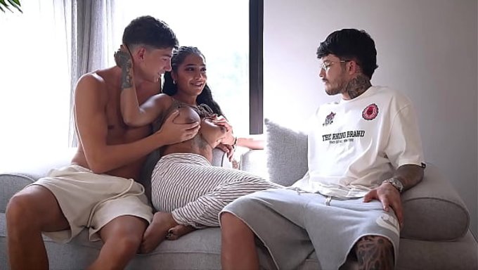 Yasmina Khan'In Götü Kocaman Bir Aletle Iyice Açılıyor.