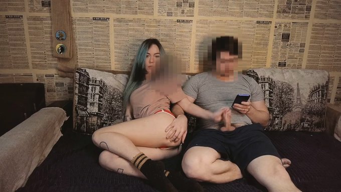 Asyalı Üvey Kızının Amı Vintage Bir Videoda Sikişiyor