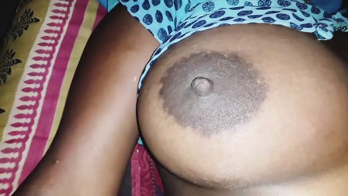 Hintli Genç (18+), Sert Bir Videoda Amını Traş Ediyor