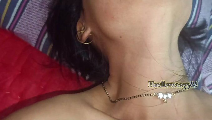 Amatör Hintli Çiftin Ev Yapımı Creampie Videosu