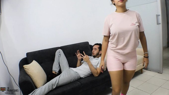 Bu Ev Yapımı Ispanyol Porno Videosunda Ev Yapımı Oral Ve Am Yalama
