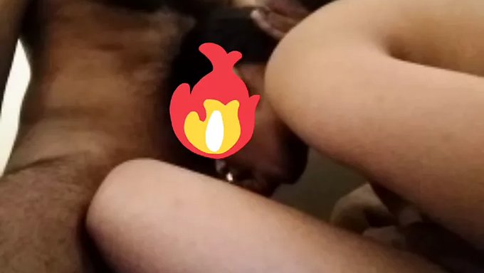 Büyük Doğal Göğüslü 18 Yaşındaki Hintli Bebek Sikişiyor Ve Krem Oluyor