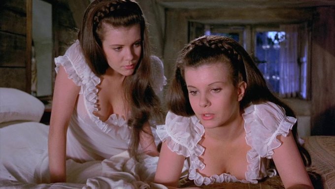 Çıplak 70'Ler: Dehşet Filmde Playboy Oyun Arkadaşları