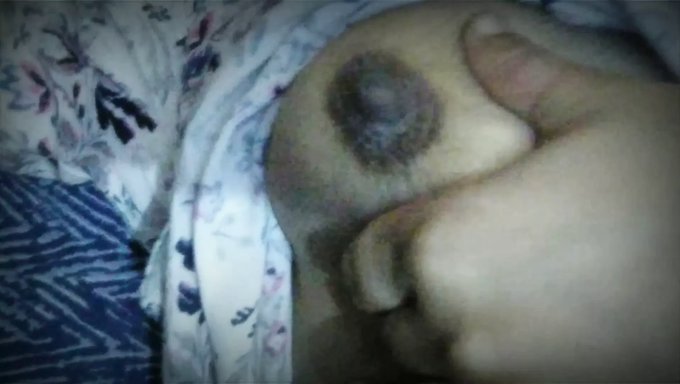 18+ Genç Kızın Amı Yalatılıyor Ve Sikişiyor