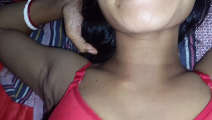 18+ Genç, Yakın Çekim Oral Seks Yapıyor Ve Içine Boşalıyor