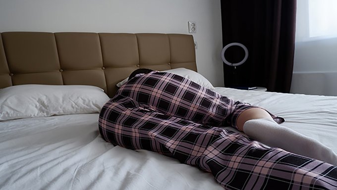 Amerikan Öğrenci, Ev Yapımı Videoda Cowgirl Pozisyonunda Beceriliyor