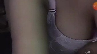 Büyük Göğüslü Milf'In Tango Yaparken Çekilen Hd Videosu