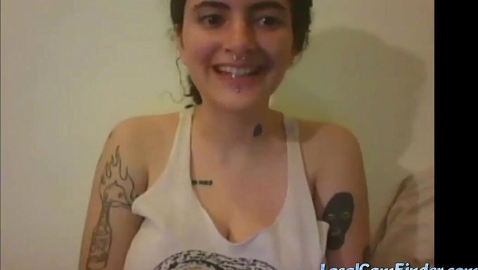 Büyük Göğüslü Webcam Kızı