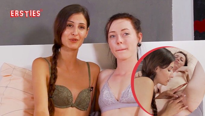 Milena Ve Lisa M Oyuncaklar Ve Doğal Güzelliklerle Arzularını Keşfediyor