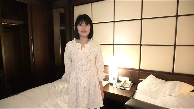 Tayland Ve Filipinler'De Büyük Göğüsler Ve Genç (18+)