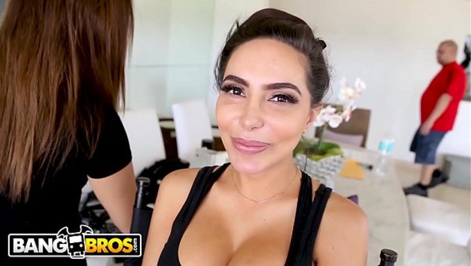 Lela Star'In Bangbros Videosundaki Bts Röportajı O Kadar Sıcak Ki Ölçek Dışı.