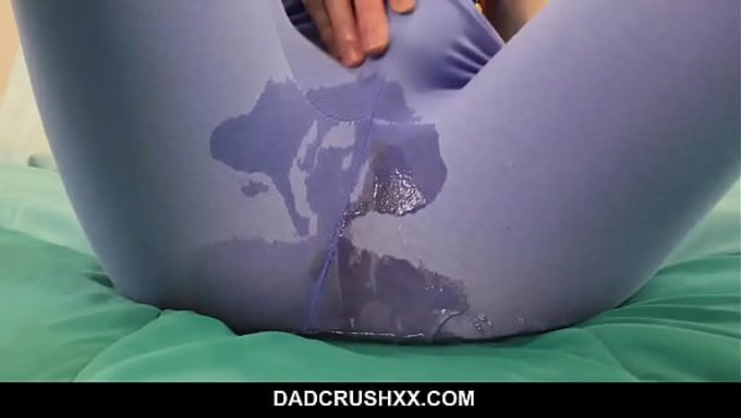 Sikiş Manyağı Genç Harlowe Blue Suratına Fışkırtıyor.