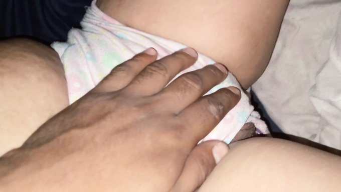 Genç (18+) Pov Sikişten Zevk Alıyor Ve Vajinasına Boşalıyor