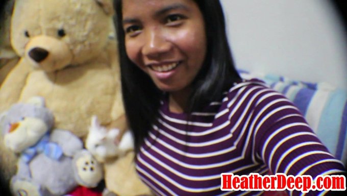 Heather Deep, 10 Haftalık Hamile Bir Taylandlı Milf, Duygusal Bir Sakso Çekiyor